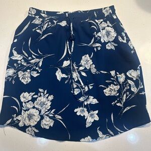 Skirt with pockets